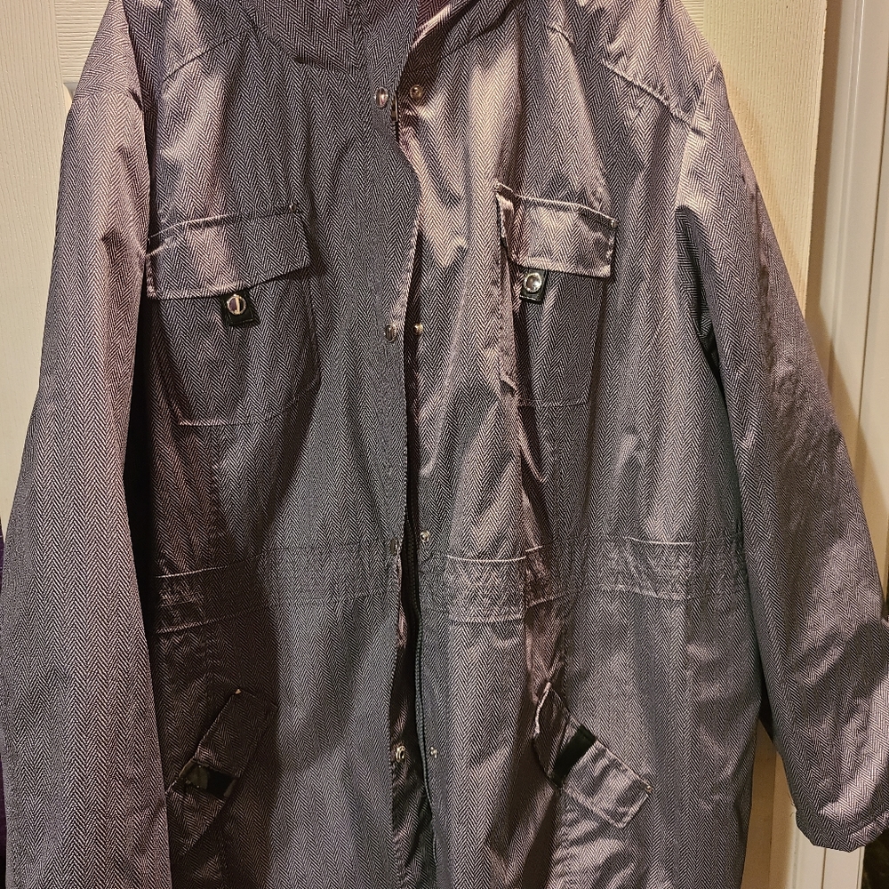 Rain coat with hood